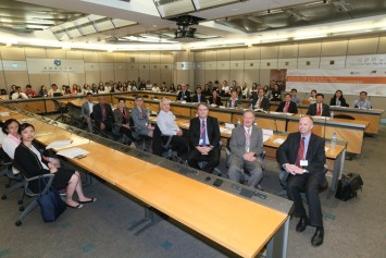 國際知名學者出席研討會暨公眾論壇，就高等教育發展趨勢作交流。