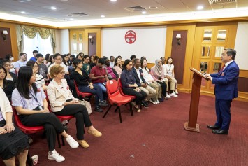 Prof Joshua Mok Ka-ho, Vice-President and Dean of the School of Graduate Studies of Lingnan University delivers his welcoming speech.