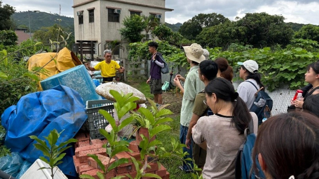 Through farm visits and hands-on activities, such as constructing artificial nesting boxes, participants will be empowered to preserve ecosystems and contribute to the enhancement of farmland ecology.