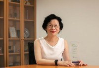 Dr Louisa Lam, Chief Information Officer and Librarian of Lingnan