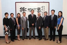Lingnan Foundation representatives pay visit to Lingnan