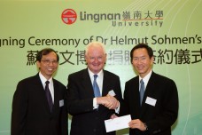 Signing Ceremony of Dr Helmut Sohmen's Donation