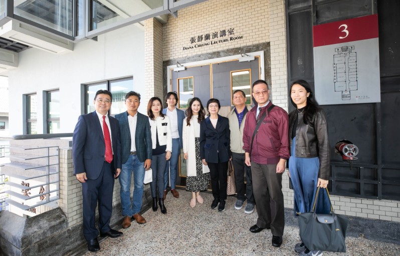 Group photo of guests at Diana Cheung Lecture Room.