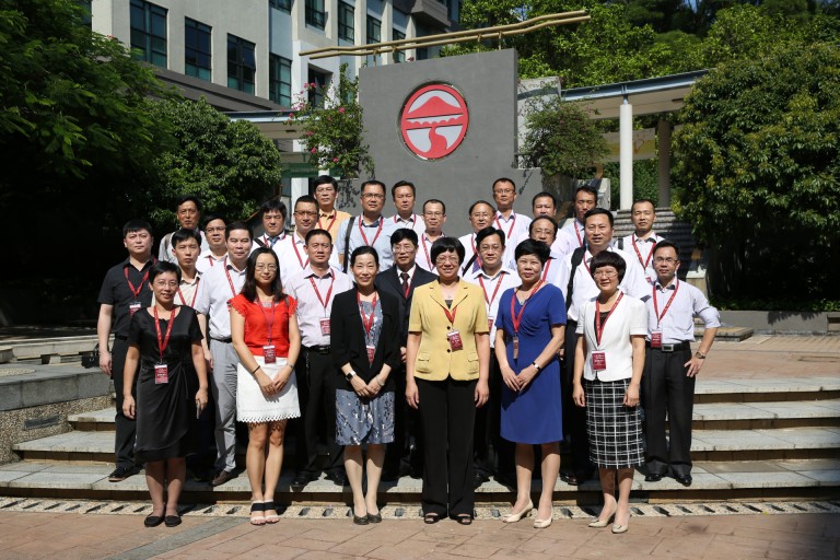 The senior administrators of the 17th seminar.