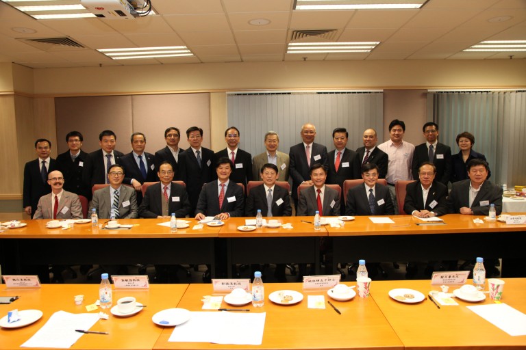 Mr Sha Hailin (front middle), Mr Andrew Yao (front row 4th from left), Prof Albert Ip (front row 2nd right), President Cheng (front row 4th from right) and other participating guests attend a panel discussion after the opening ceremony.Back to pageTop
