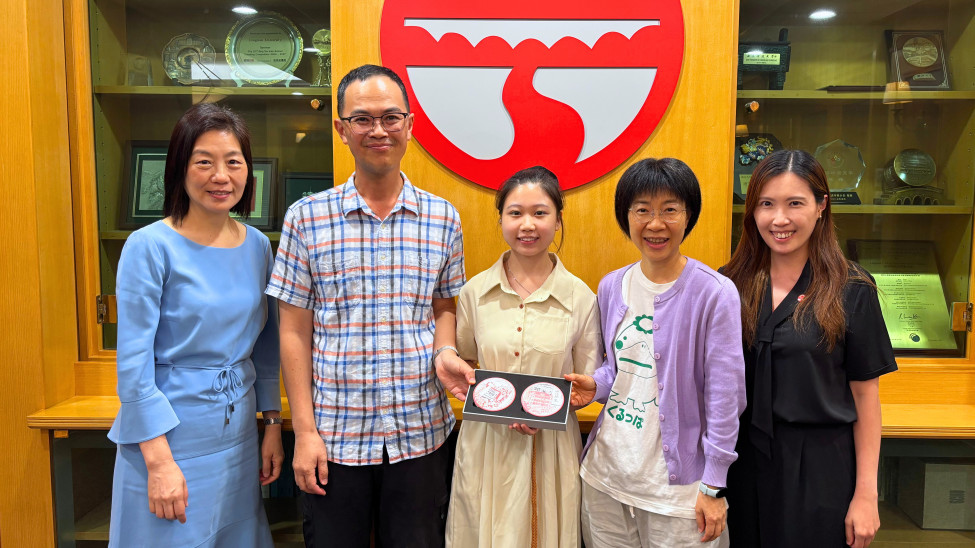 Mr and Mrs Anthony Lee visit Lingnan University to witness scholarship impact