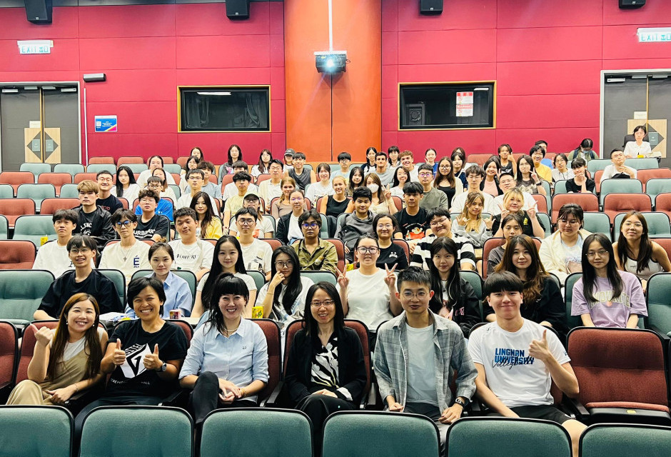 New Student Orientation 2024: Meeting with Warden