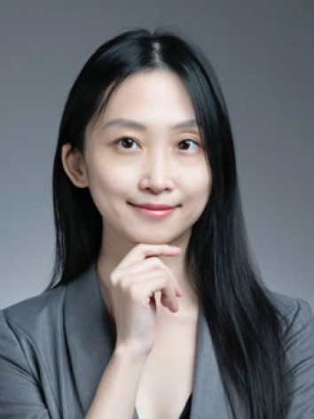 Professor HUANG Yaoxuan Virginia