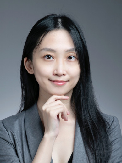 Professor HUANG Yaoxuan Virginia