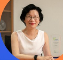 LAM Mei-chun, Louisa - Chief Information Officer and Librarian