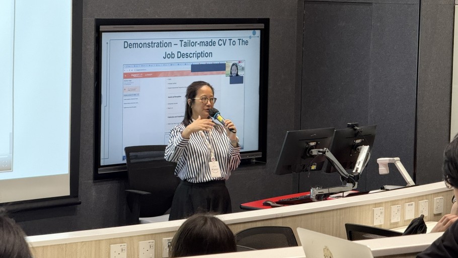 Prof. Liane Lee