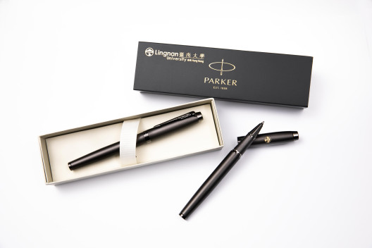 Parker Pen (Emblem Version) HK$360