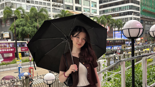 "Overcoming cultural barriers and adapting to a new environment"