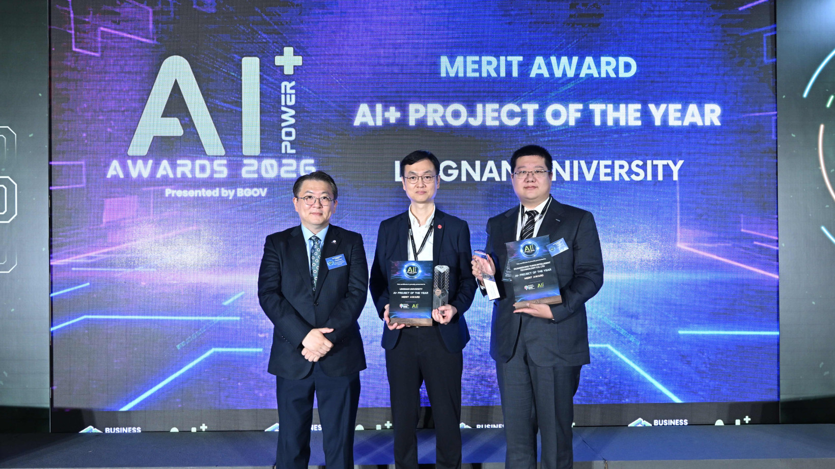 Dr Shaohua ZHI’s team (Senior Lecturer, Wu Jieh Yee School of Interdisciplinary Studies) received the Merit Award (AI+ Project of the Year) at the AI+ Power Awards 2026