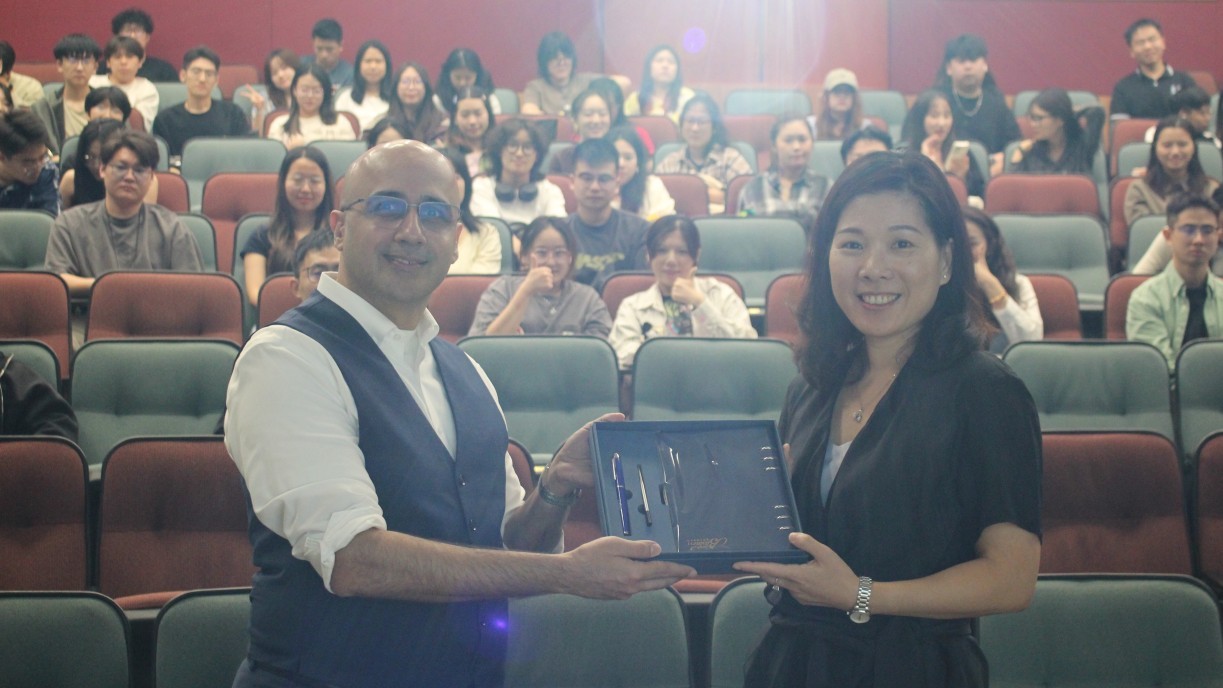 Guest Seminar “Data & AI: A Transformative Journey”