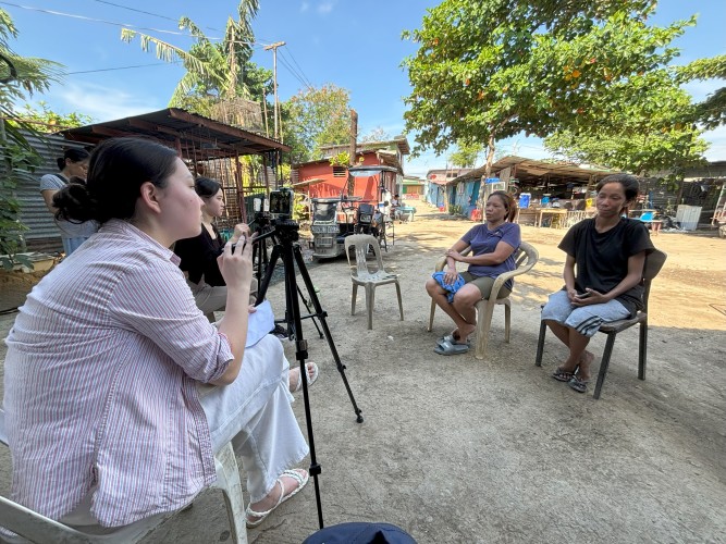 Students were filming for the documentary about the waste collectors in Batangas. 
