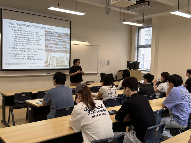 SLP1101 students were having training before their fieldwork.