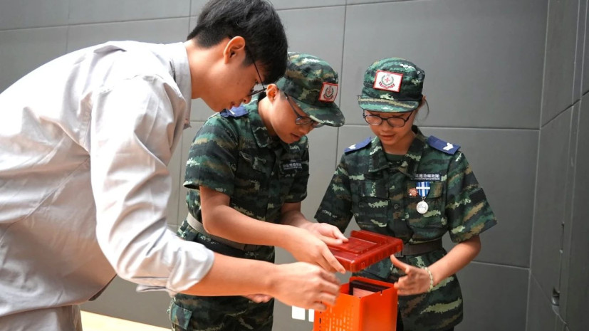 Teach Sham Shui Po primary students to build air purifiers