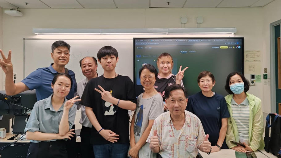   Group photo of HIT Part-time Project Assistants and community workshop attendees.