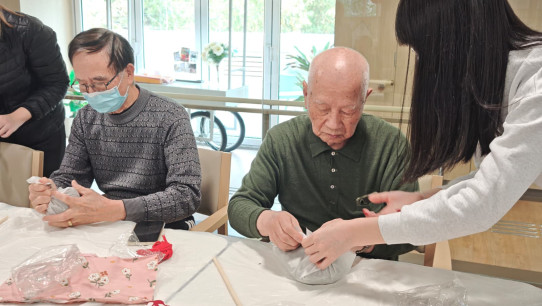 Moxa Hammer Workshops for the Elderly