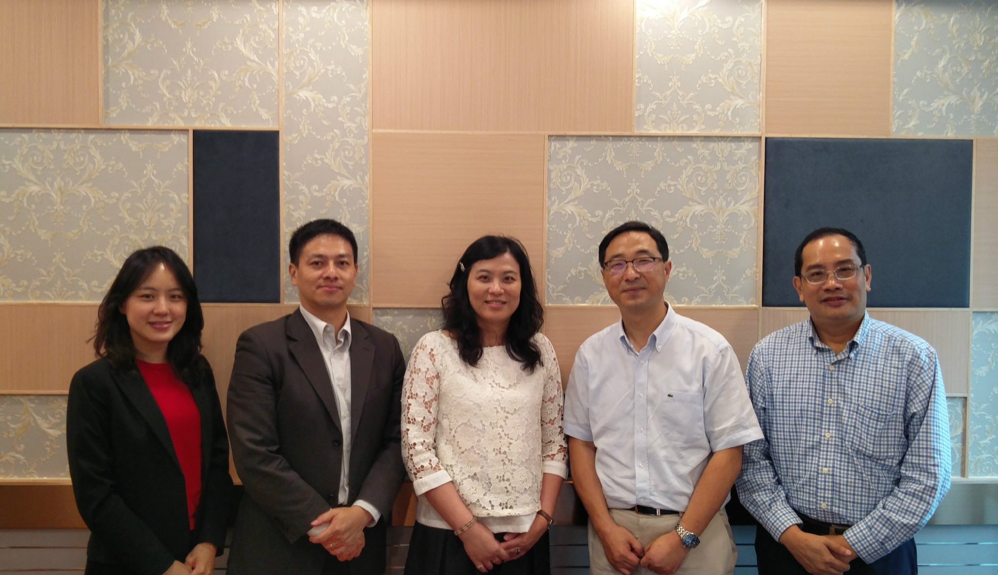 Representatives of Taiwan Institute of Economic Research