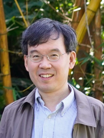 Professor Lianjiang LI