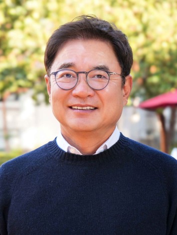 Prof Jay H. Lee