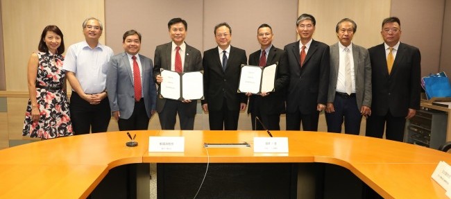 嶺大與五邑大學簽署合作協議 共同成立「居家養老聯合研究創新中心」