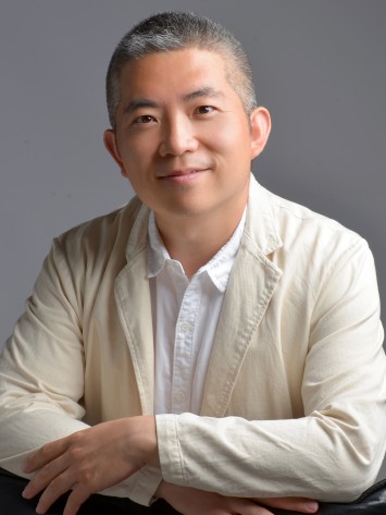Yi Zeng