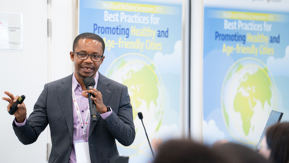 The symposium began with a welcome address by Professor Padmore Adusei Amoah from the School of Graduate Studies of Lingnan University.