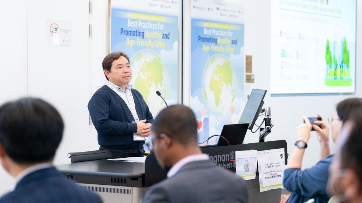 Prof Joshua Mok Ka-ho, Provost and Vice-President (Academic & Research) and concurrently Dean of Graduate School and Chair Professor of Comparative Policy of The Hang Seng University of Hong Kong, gave the opening remarks at the symposium.