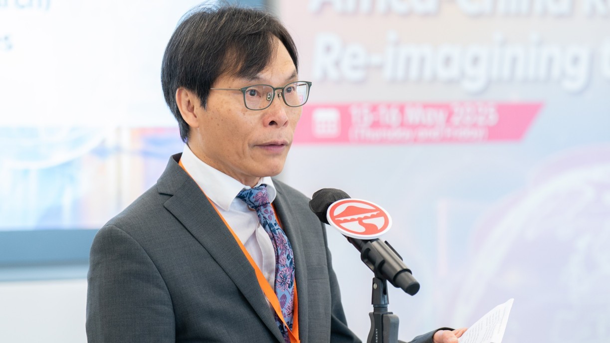 Prof Sam Kwong Tak-wu, Associate Vice-President (Strategic Research) and Dean of the School of Graduate Studies, delivered the welcome remarks.