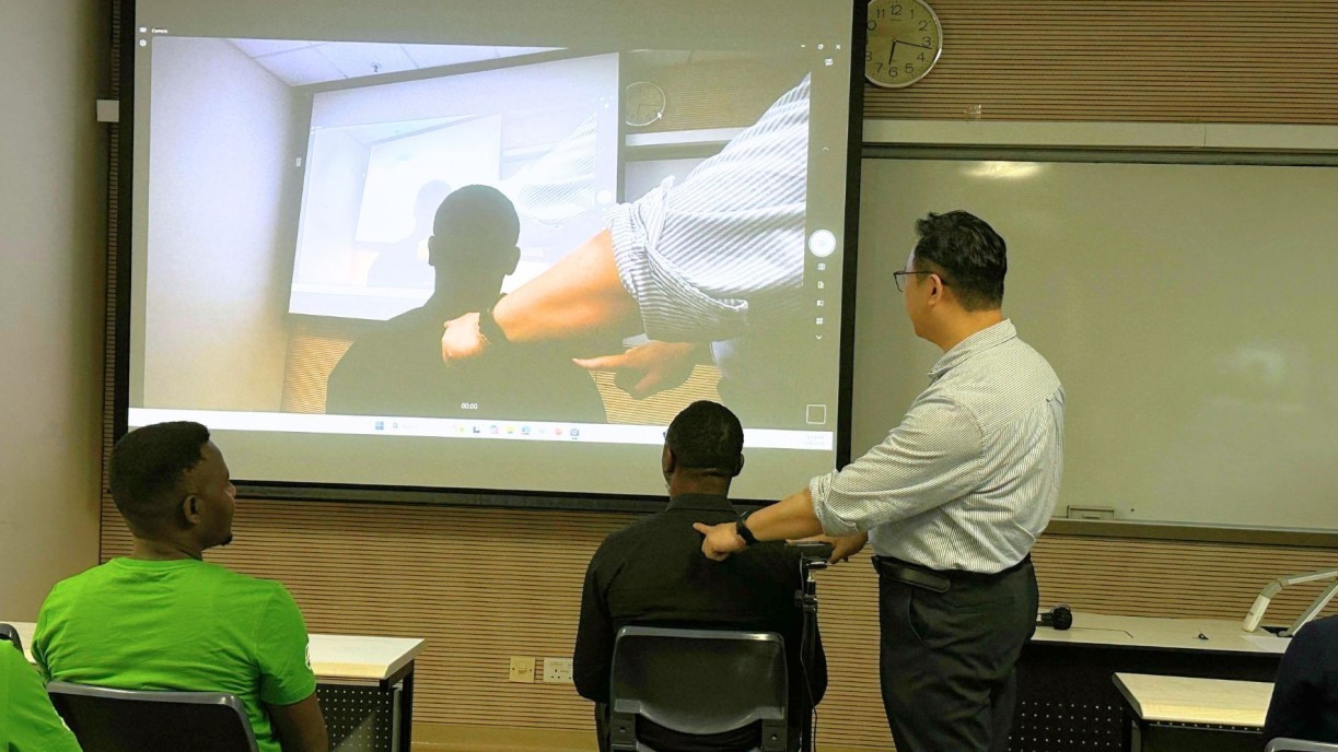LEAP Activity: Introduction to Healthcare and Self-acupressure 