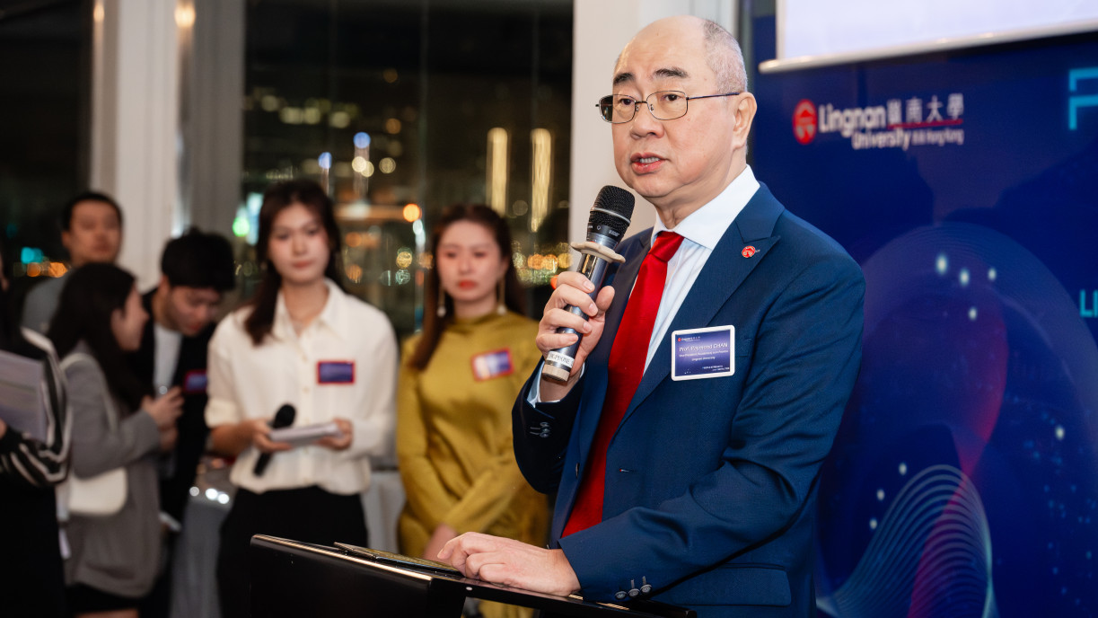 Prof Raymond Chan Hon-fu, Vice-President (Academics) cum Provost and Lam Man Tsan Chair Professor of Scientific Computing of Lingnan University, delivers a speech.