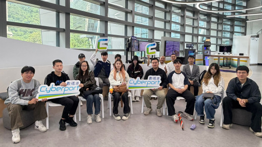 Students from the Master of Housing Policy and Management (MHPM) programme at the School of Graduate Studies of Lingnan University embarked on an enriching field trip to Cyberport, a leading digital technology hub in Hong Kong.