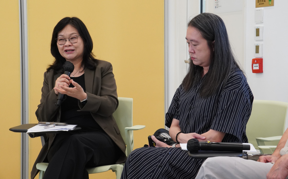 (左起)饶宗颐文化馆总干事暨行政总裁李高凯盈女士和香港历史建筑联盟顾问杨颖贤女士出席座谈会。