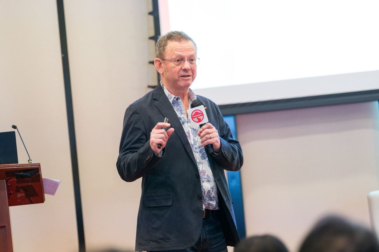Prof Walker is actively involved in academic exchanges, both locally and internationally, and encourages students to develop their own academic networks.