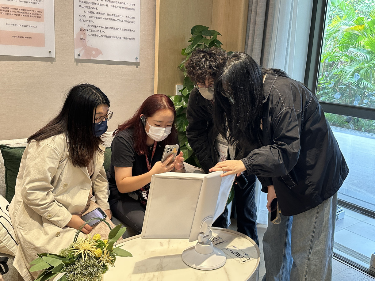 這次為期一天的參訪讓學生親身接觸到創新的長者護理模式、整合式的健康及社會服務，以及高齡化領域中先進的技術應用。