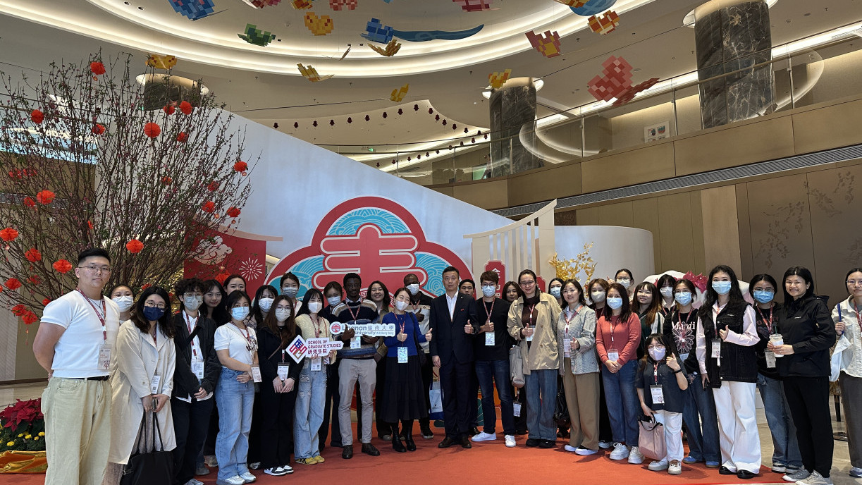 參訪期間，學生們參觀了長者護理及醫療設施，深入了解整合式長者護理服務模式。