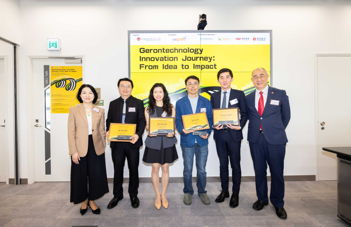 Prof Raymond Chan Hon-fu, Vice-President (Academics) cum Provost of Lingnan University (first on the right) and Ms Vicky Tse, Head of Life and Health Technology of Hong Kong Science and Technology Parks Corporation (first on the left), take a photo with the speakers.