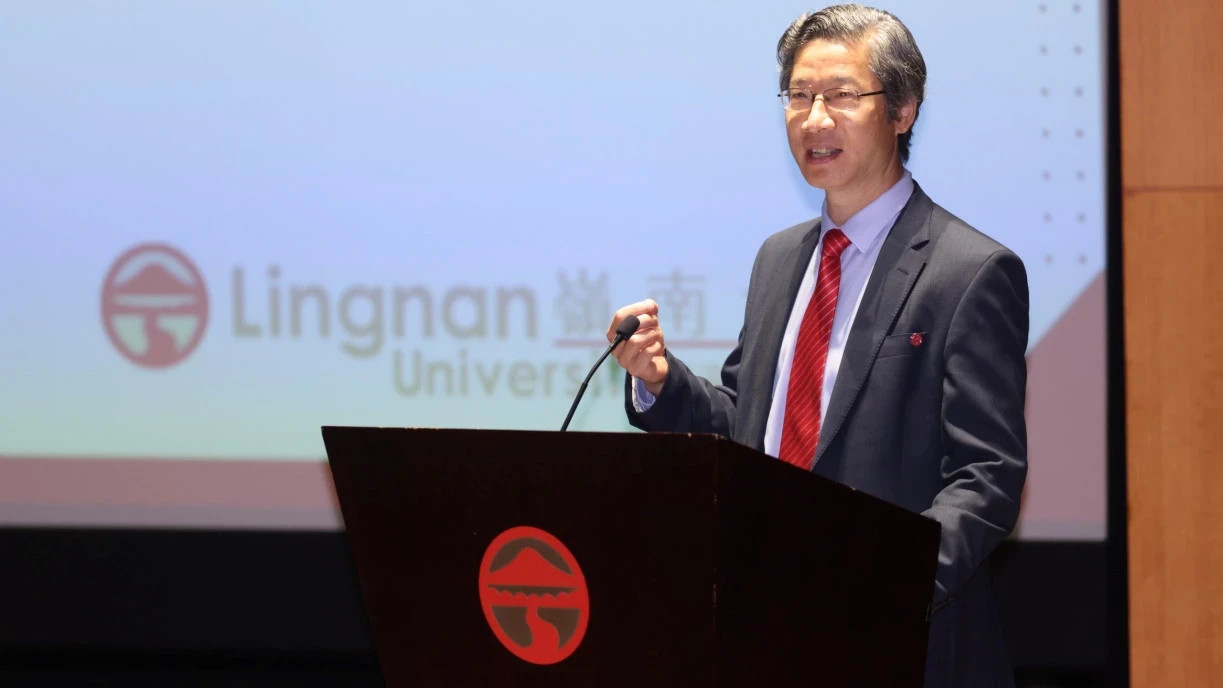 嶺大副校長(研究及創新)及唐天燊機器學習講座教授姚新教授勉勵同學以熱忱與開放心態投入研究,讓研究生涯成為持續成長的旅程。