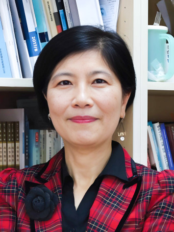 Professor Angela HOU Yung-chi