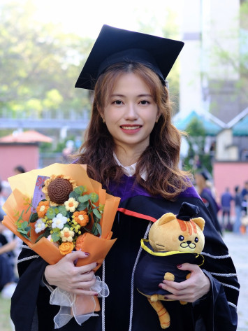 Qin Weijing Becomes a Teacher – Carrying Forward the Teaching Philosophy of Lingnan’s School of Graduate Studies
