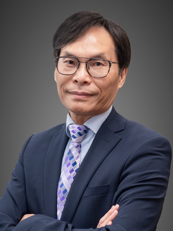 研究生院院長 鄺得互教授