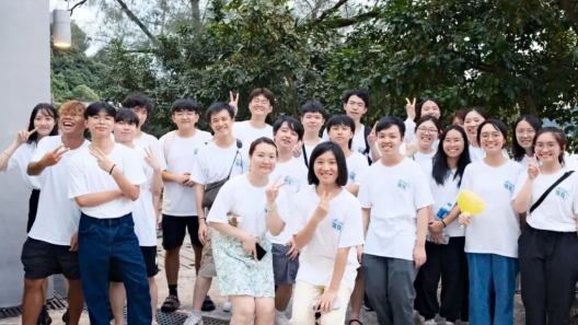 To develop a better understanding of their place in Hong Kong’s bilingual community and of the roles they might play in serving that community