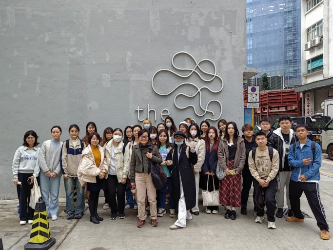 Translation Students Explore Creative Industries at the Mills