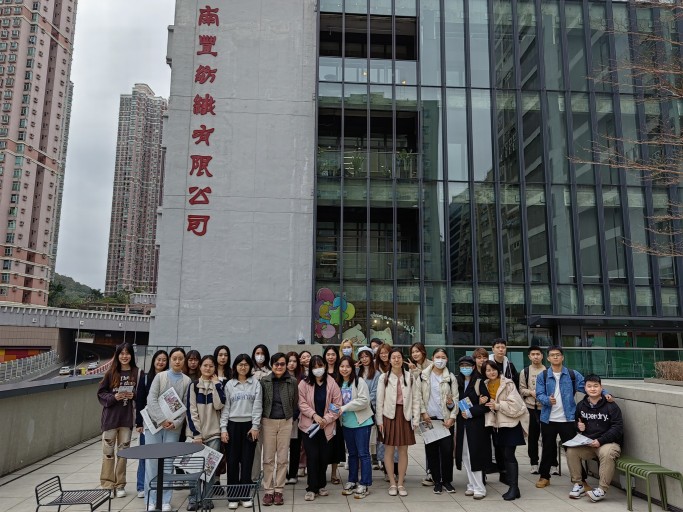 Translation Students Explore Creative Industries at the Mills