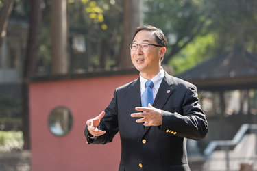 Professor Wei Xiang-dong