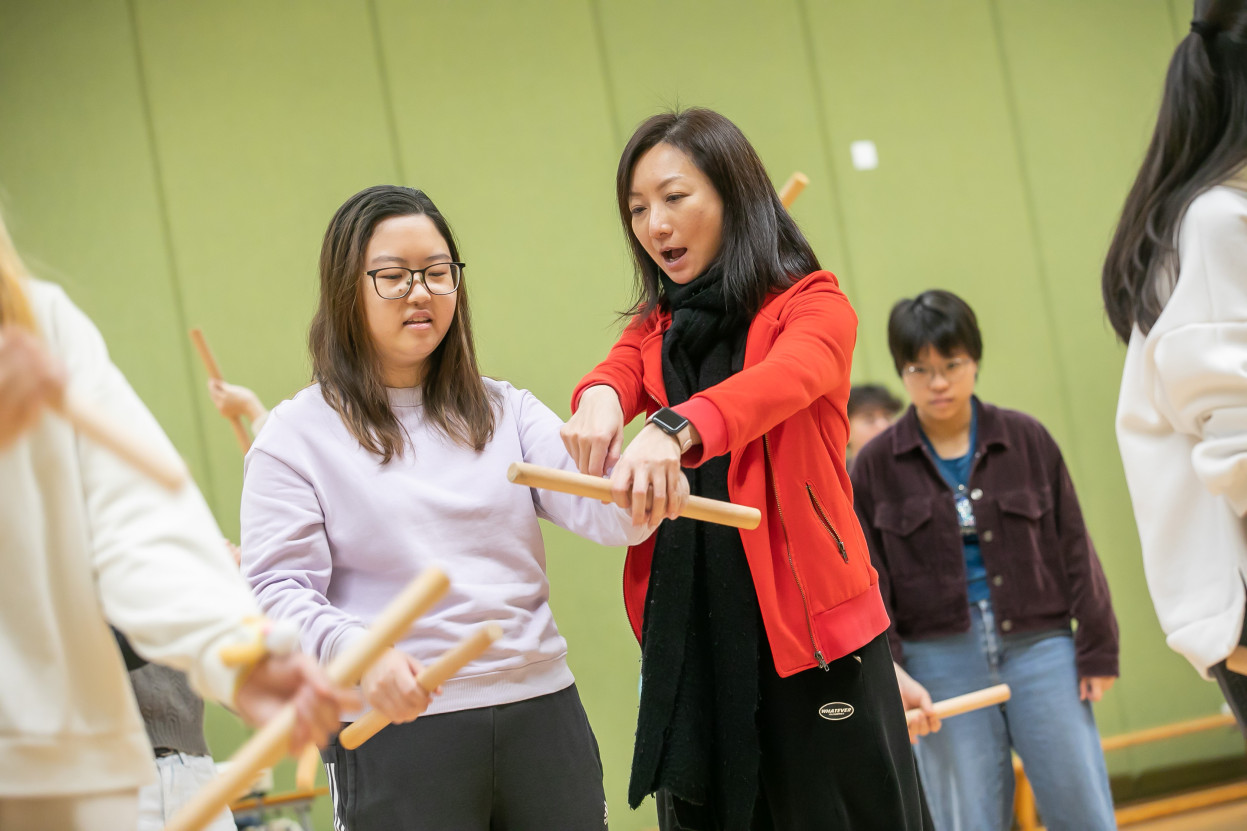 丘思詠女士,專業實踐副教授