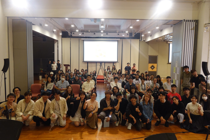 A group photo for a perfect ending